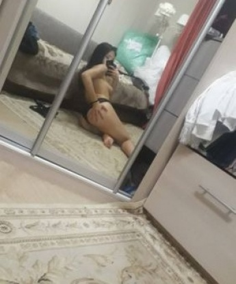 Я - опытная индивидуалка, с волшебными руками и красивым телом, которое ты никогда не забудешь. Живу в самом сердце Москвы, и могу пригласить тебя к себе в уютную квартиру или приехать к тебе в гости. Предлагаю широкий спектр услуг, начиная от расслабляющего эротического массажа и заканчивая горячими играми в постели. Я уверена, что ты останешься влюбленным в мои нежные прикосновения и страстные поцелуи. Погрузись в мир наслаждения и расслабления со мной. Обещаю, что ты не пожалеешь! 😉 Звони, я жду тебя... 💋 Злата